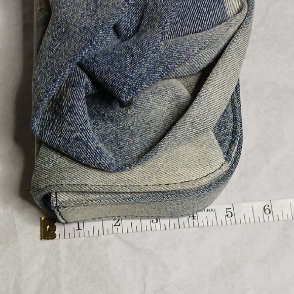 Steve Madden Washed Blue Denim Borla Crossbody - Picture 15 of 16